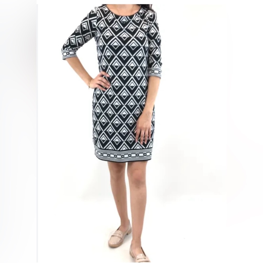 White House/black market size M‎ boatneck shift dress with 3/4 sleeves